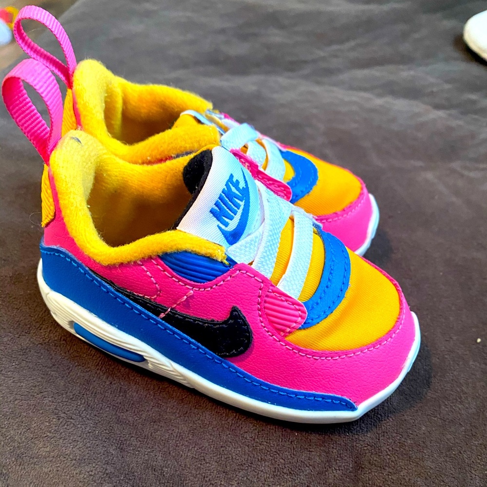 Nike crib shoes